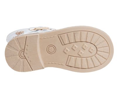 R258335817W (,  2)