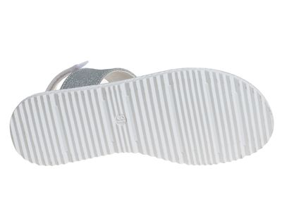 R572561042W (,  1)