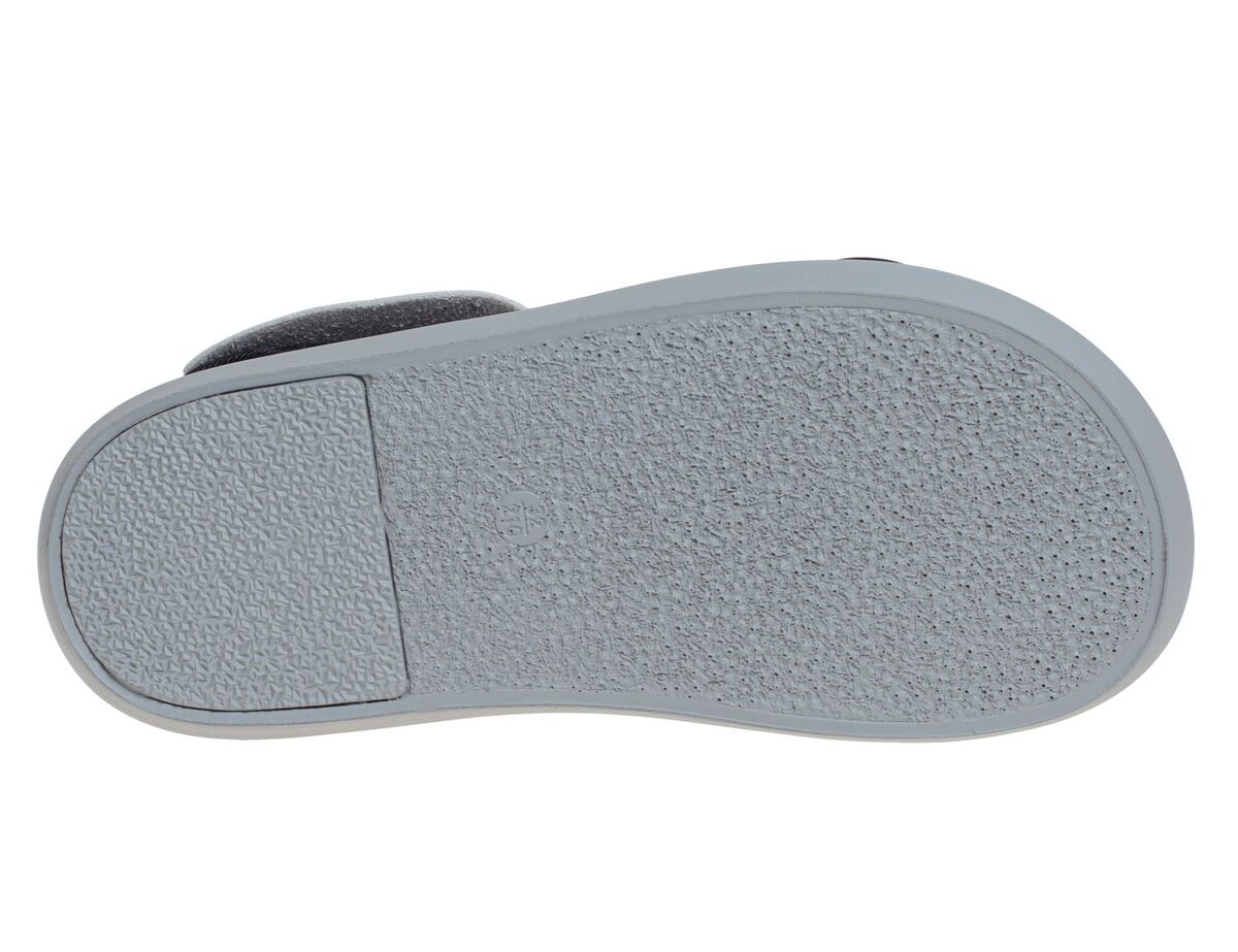 R221581753GR (,  2)
