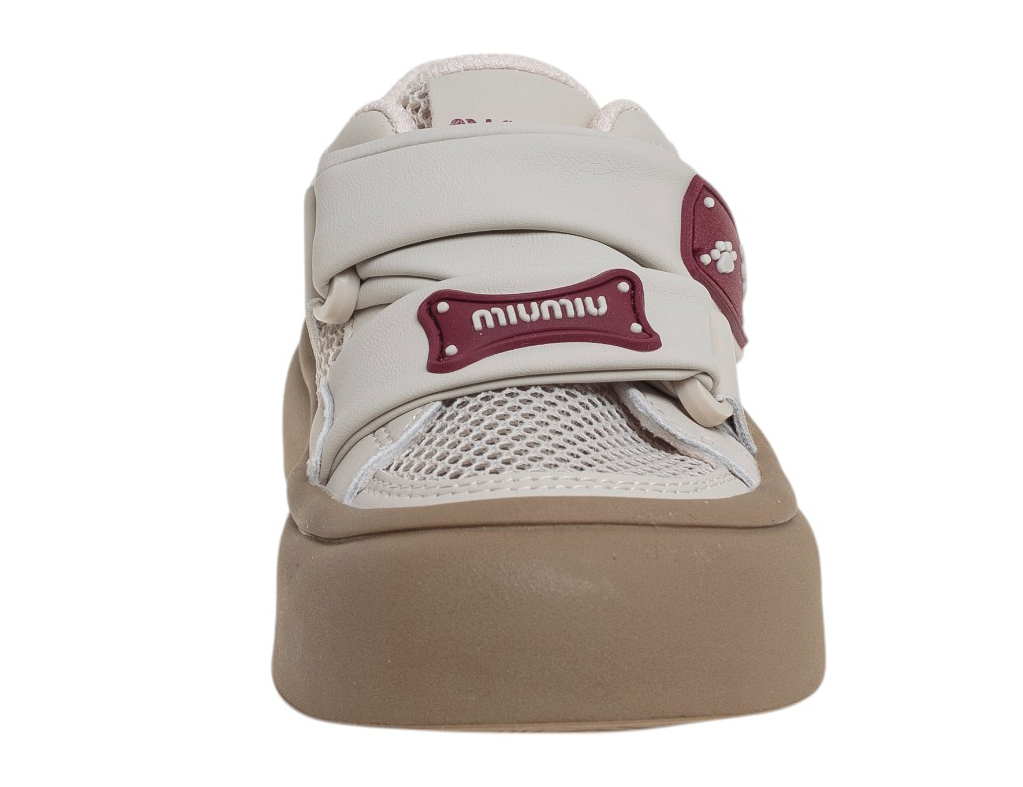 R808193215W (,  1)