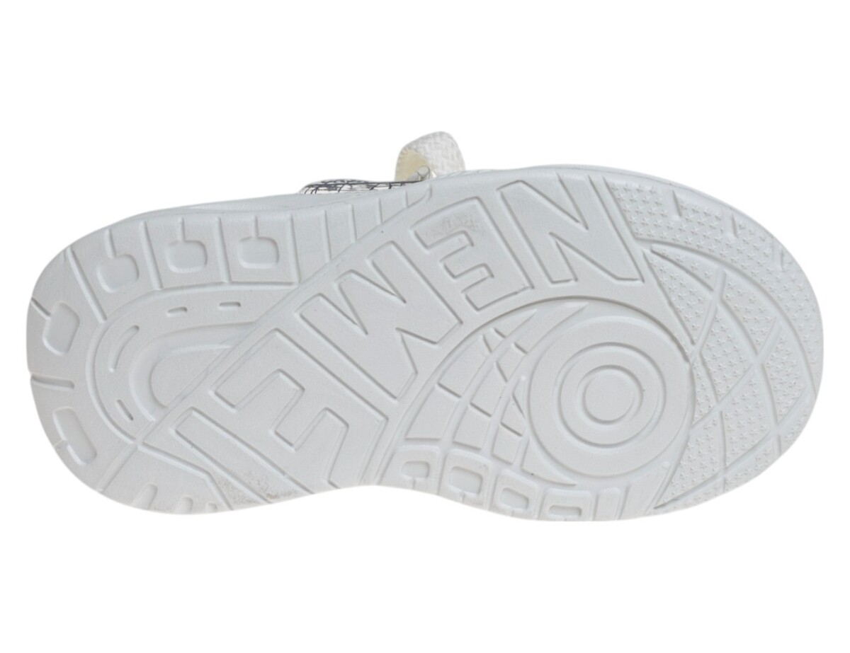 R611993038W (,  3)