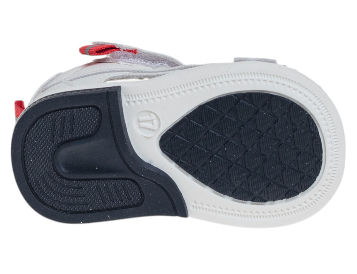 R822290317W (,  3)