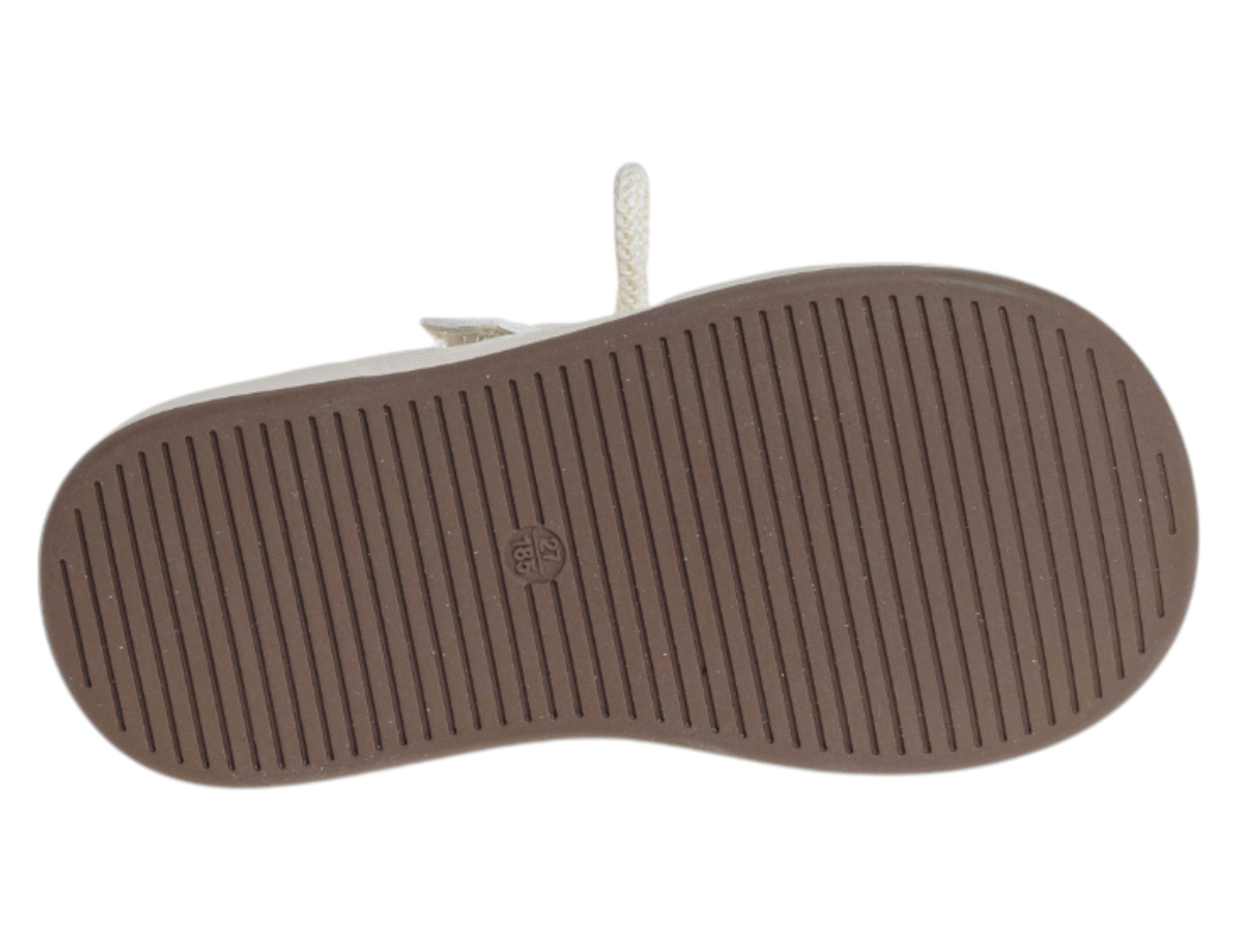 R880591327B (,  4)