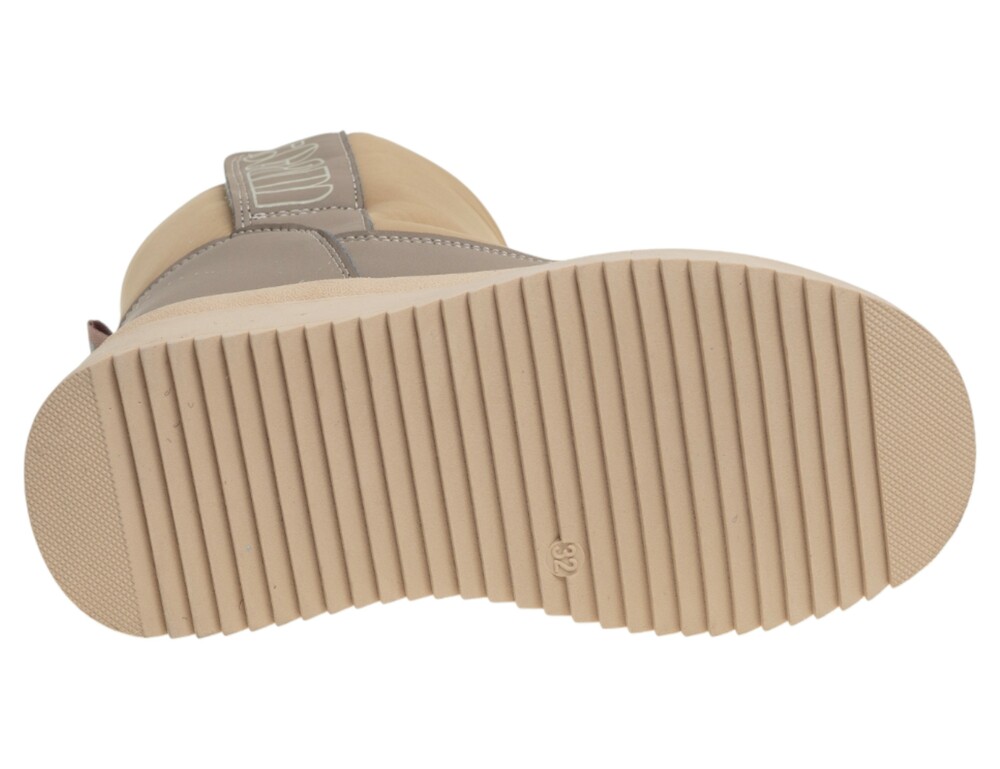    R827399117K (,  3)